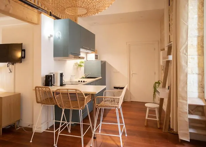 L'elegance Quartier St Michel * Бордо